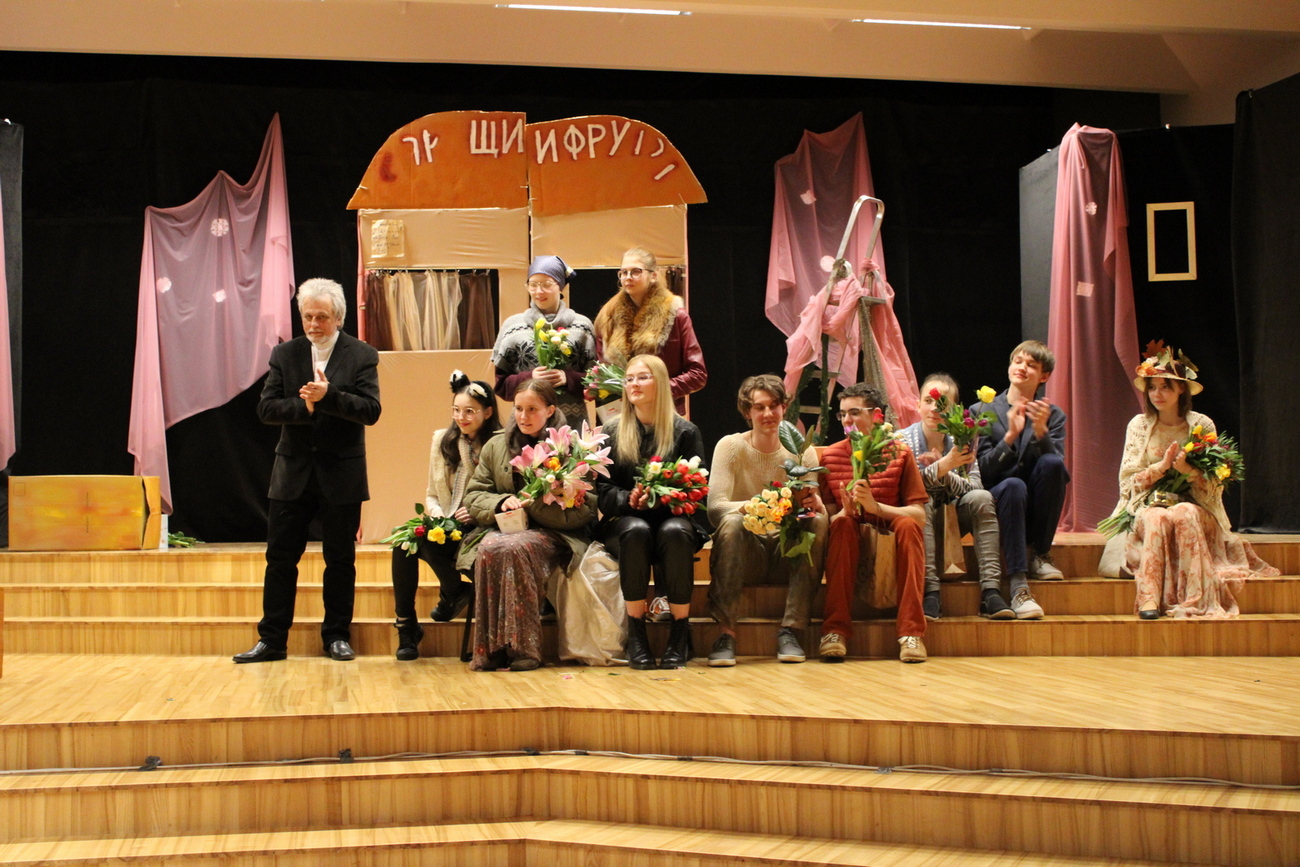 You are currently viewing Skolas teātris “Balagančiks” svin savu 30. gadu jubileju ar uzvedumu “Ziemas nebūs”